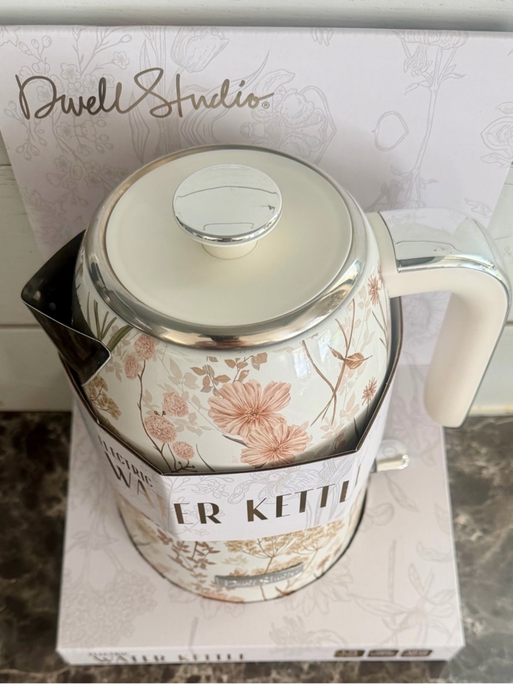 Kettle - Picture 3 of 11